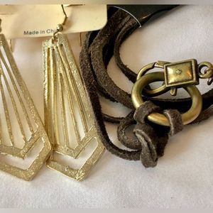 NWOT gold tone bracelet and pierced earring